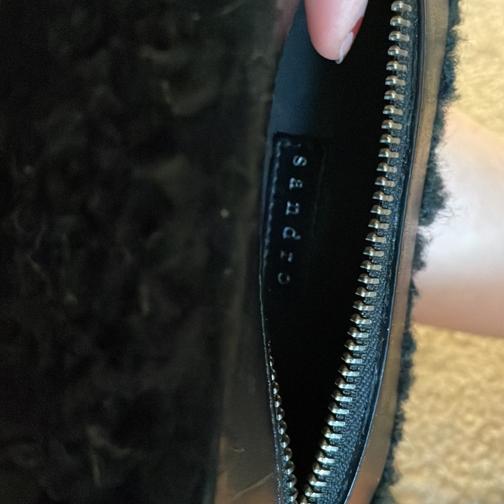 Sandro cute faux fur crossbody bag. - Picture 4 of 4